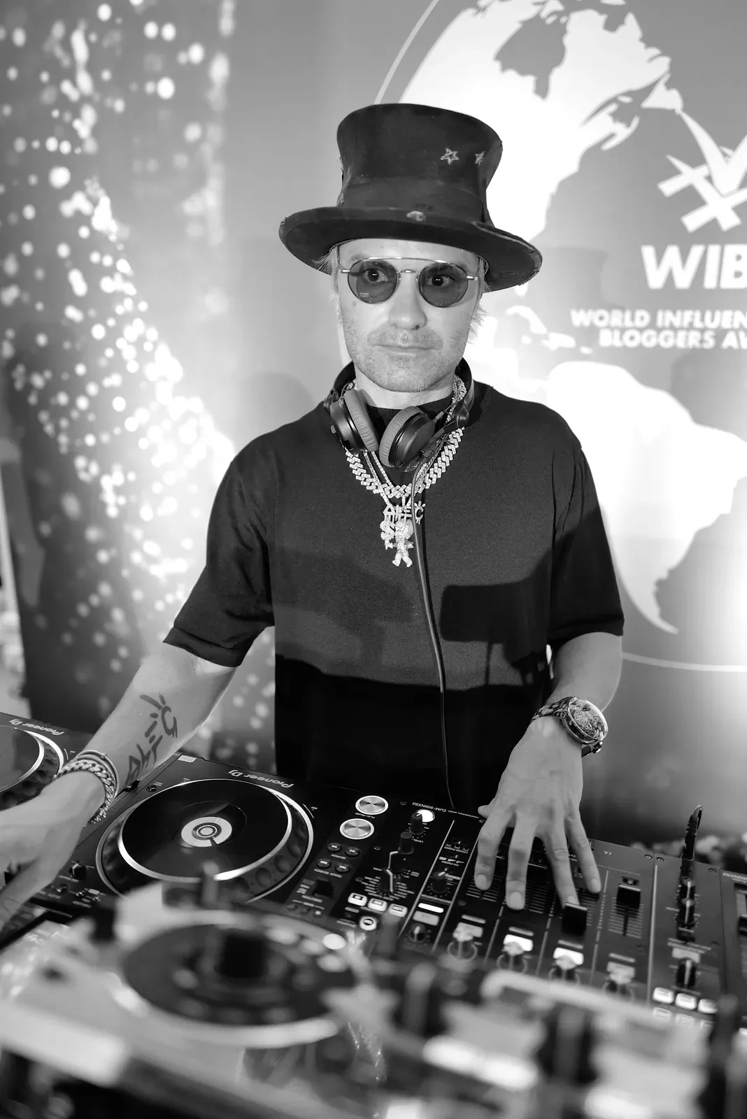 Street artist Alec Monopoly at the 2022 Wiba Awards in Cannes