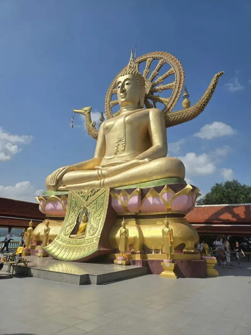 Wat Phra Yai Big Buddha Temple viewed from the causeway on Koh Fan islet