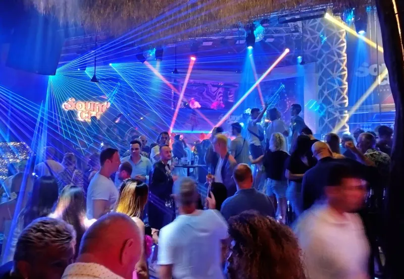 Wiedereröffnung des Sound Club im Januar 2023, Chaweng Beach, Koh Samui, Thailand