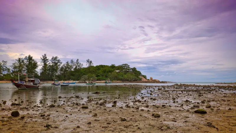 Calm shallow water at Choeng Mon Beach on Koh Samui's northeast coast