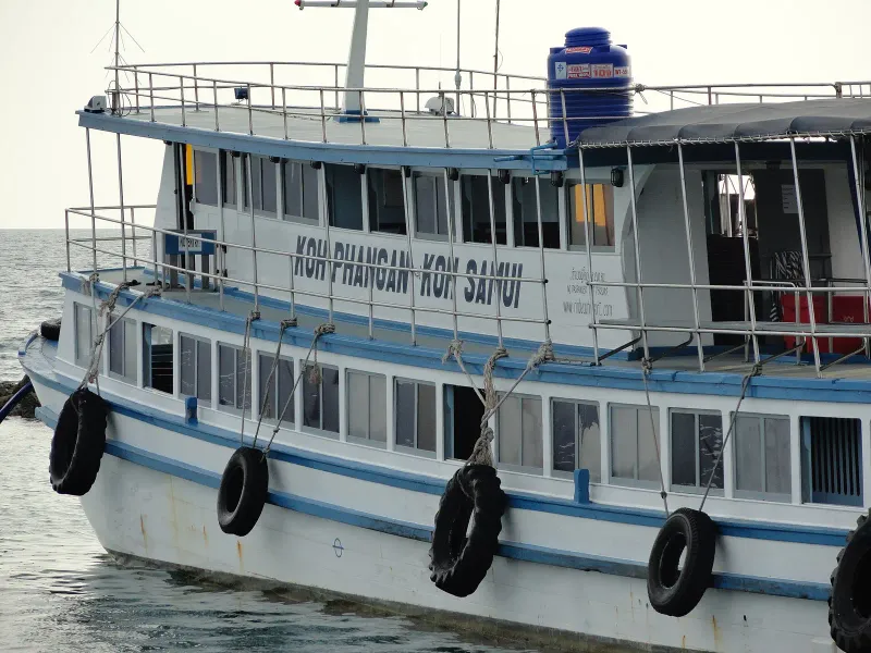 El Haad Rin Queen, el único barco regular que atraca en Haad Rin.