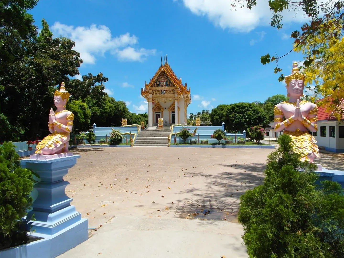 Wat Pradoem: The First Temple Ever Built on Koh Samui