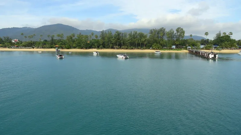 Lomprayah high speed ferry crossing from Maenam Pier Koh Samui toward Koh Phangan