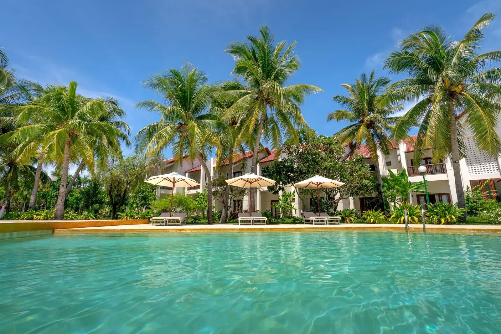 Best Mid-Range Hotels in Koh Samui — €50–150 a Night (2026)