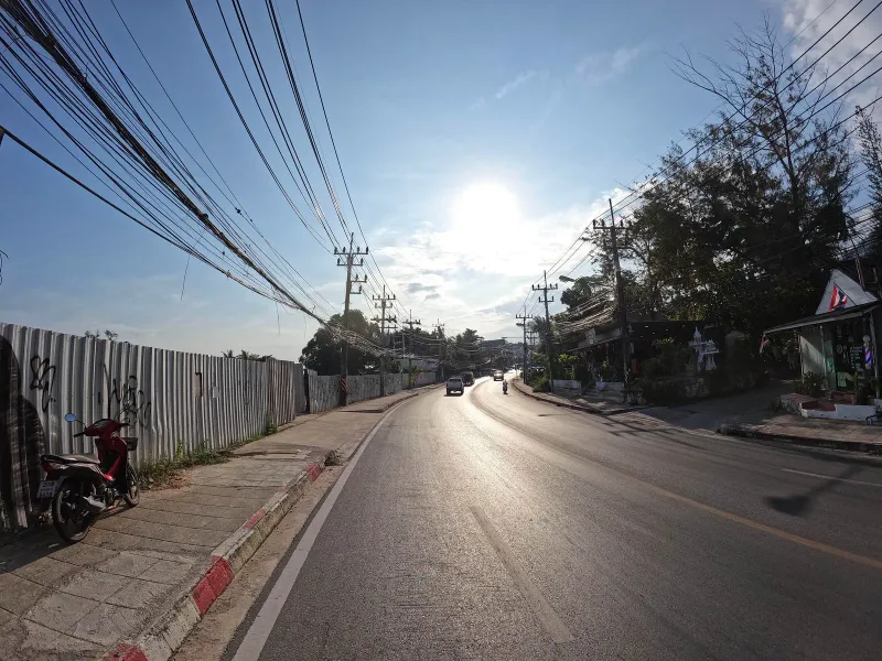 Roadside scene near Hin Ta Hin Yai and Sabienglae restaurant, south Lamai Beach, Koh Samui