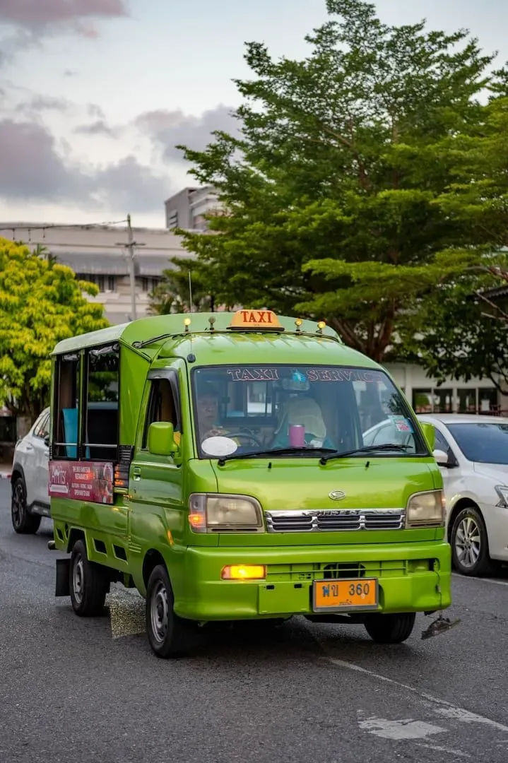 Grab, Bolt & Taxis in Koh Samui — Real Fares 2026