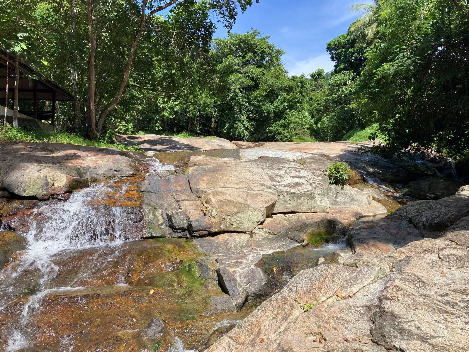 Lat Wanon Wasserfall — Die abgeschiedenen Felskaskaden von Lipa Noi