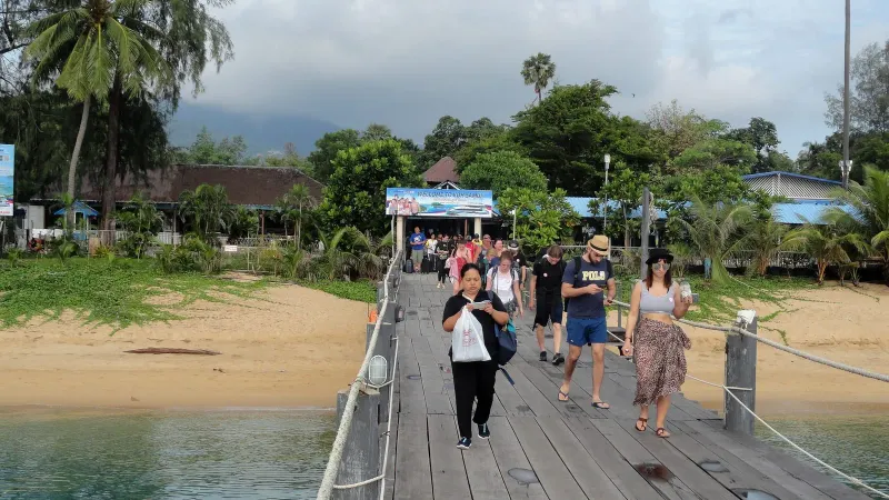 Lomprayah Pier, Maenam Beach, Koh Samui — Ansicht 5
