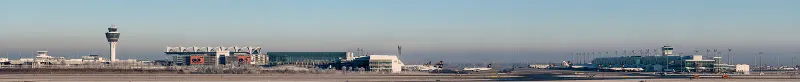 Terminal 2 de l'aéroport de Munich et tour de contrôle, d'où Lufthansa vole sans escale vers Bangkok