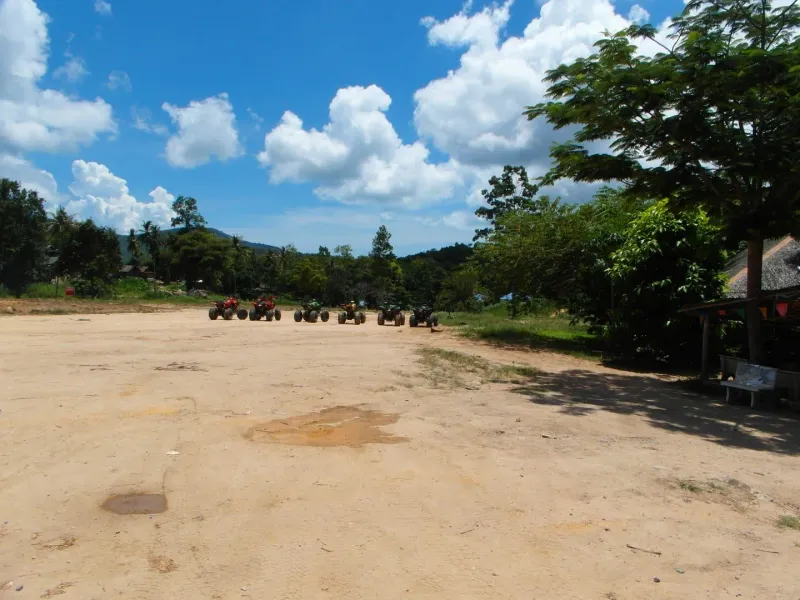Sendero del Jardín Secreto de Buda, Koh Samui — vista 5