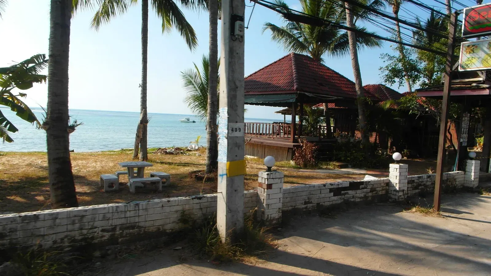 Wat Sila Ngu: The Red Temple of Koh Samui, Free Entry