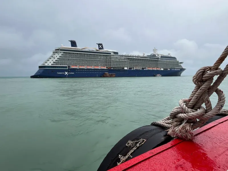 Vor Anker vor der Küste von Koh Samui, Thailand — Ansicht 2