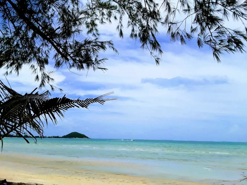 Tong Yang Beach: Bahía Tranquila con Arrecife en Koh Samui