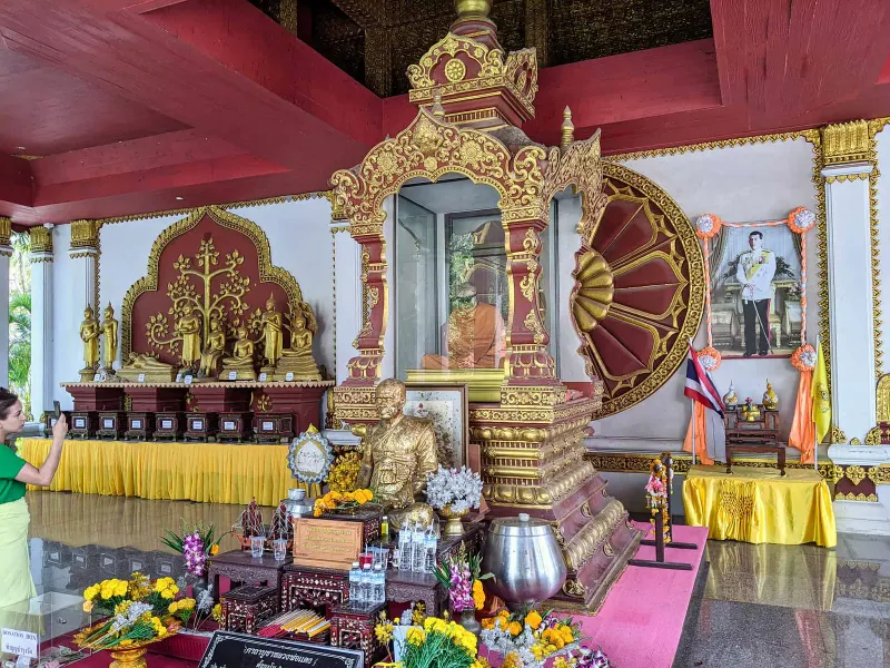 Grounds of Wat Khunaram, Koh Samui