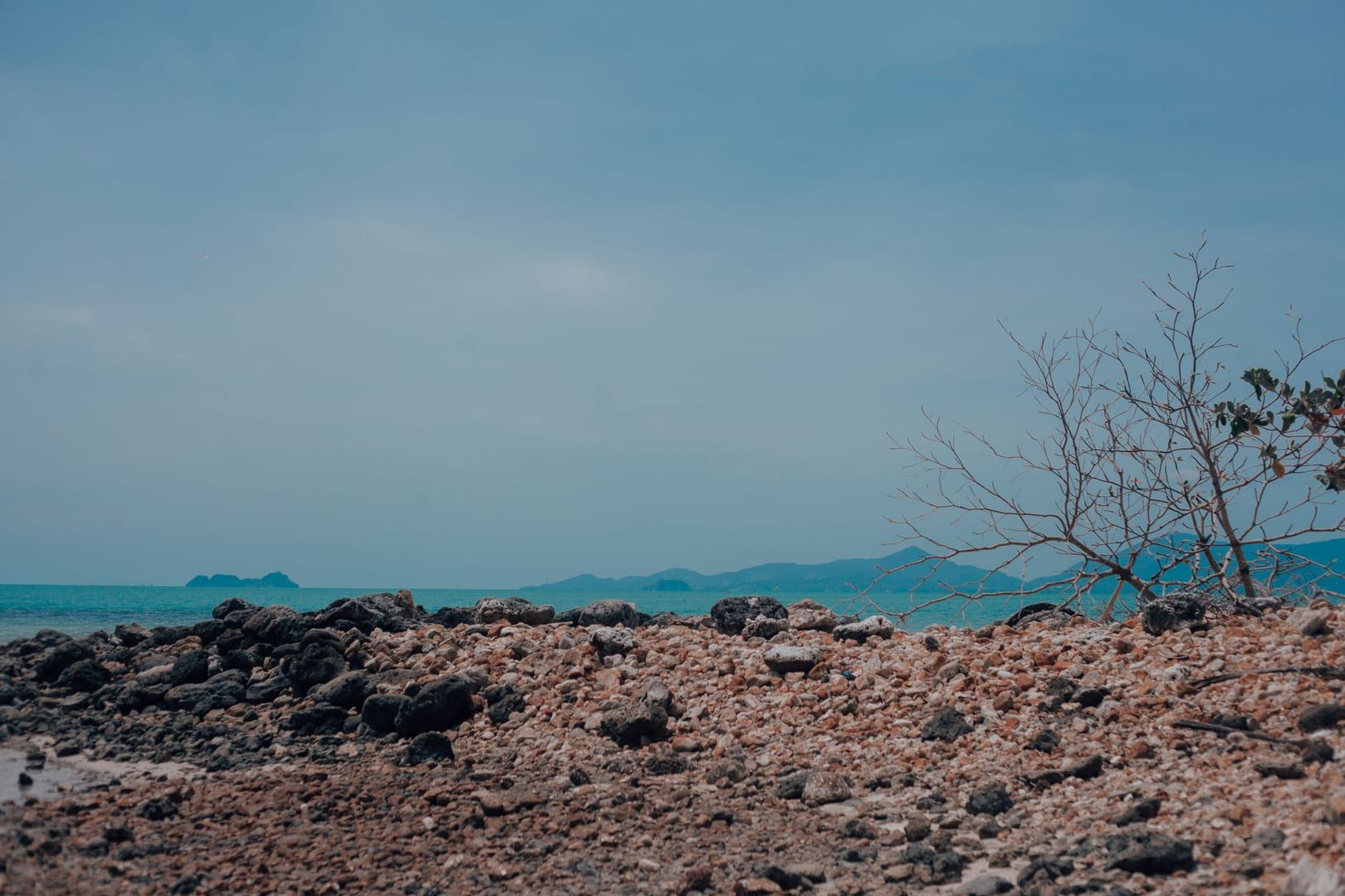 Laem Set Beach — Koh Samui's Boulder-Strewn Hidden Cove Coast