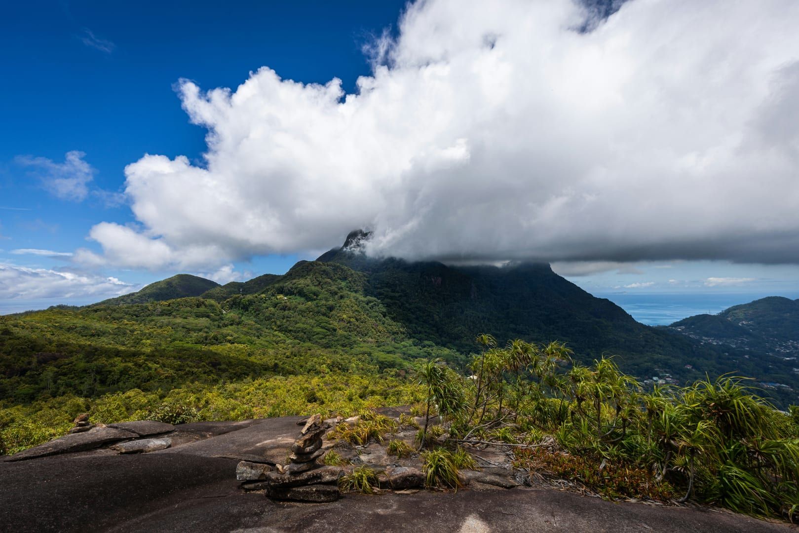 Grand Viewpoint Traverse — Koh Samuis Highland-Wanderung
