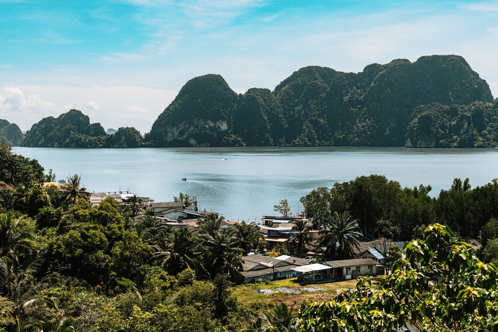 Panoramic granite cliff scenery typical of Surat Thani province viewpoints