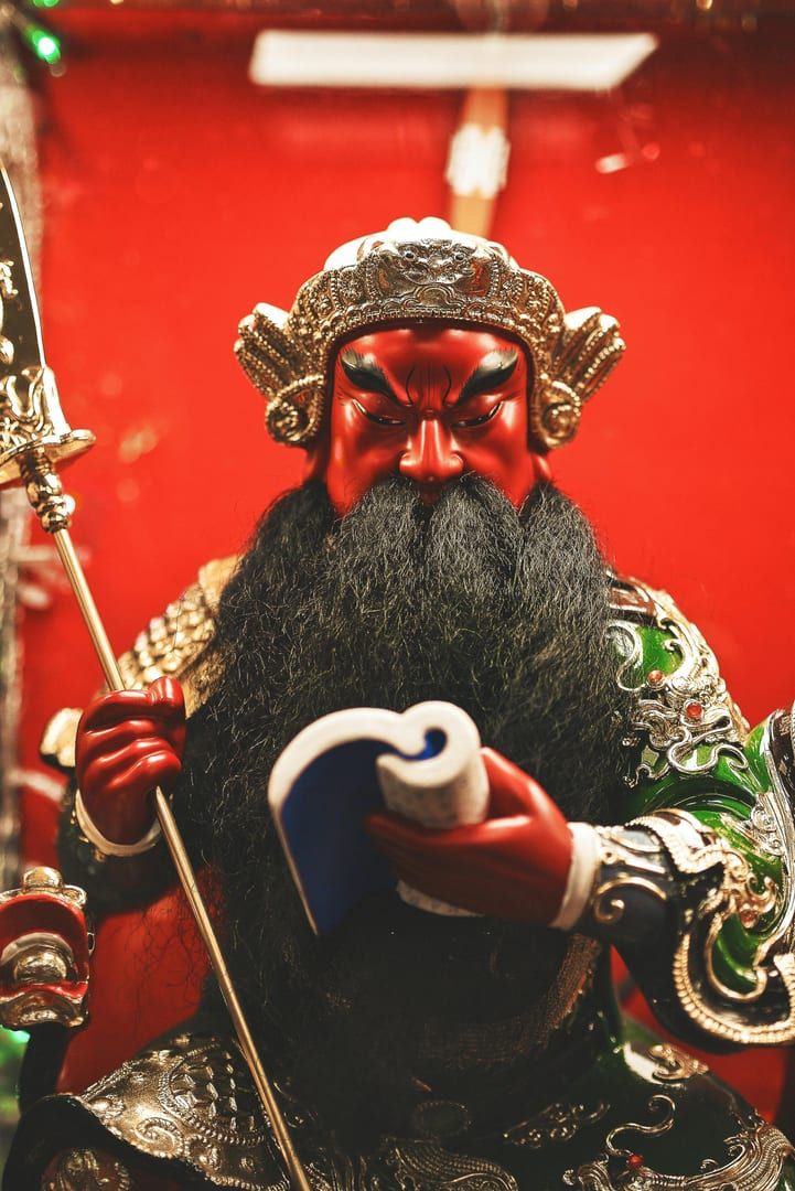 Guan Yu Shrine — Thailand's Largest Bronze Warrior