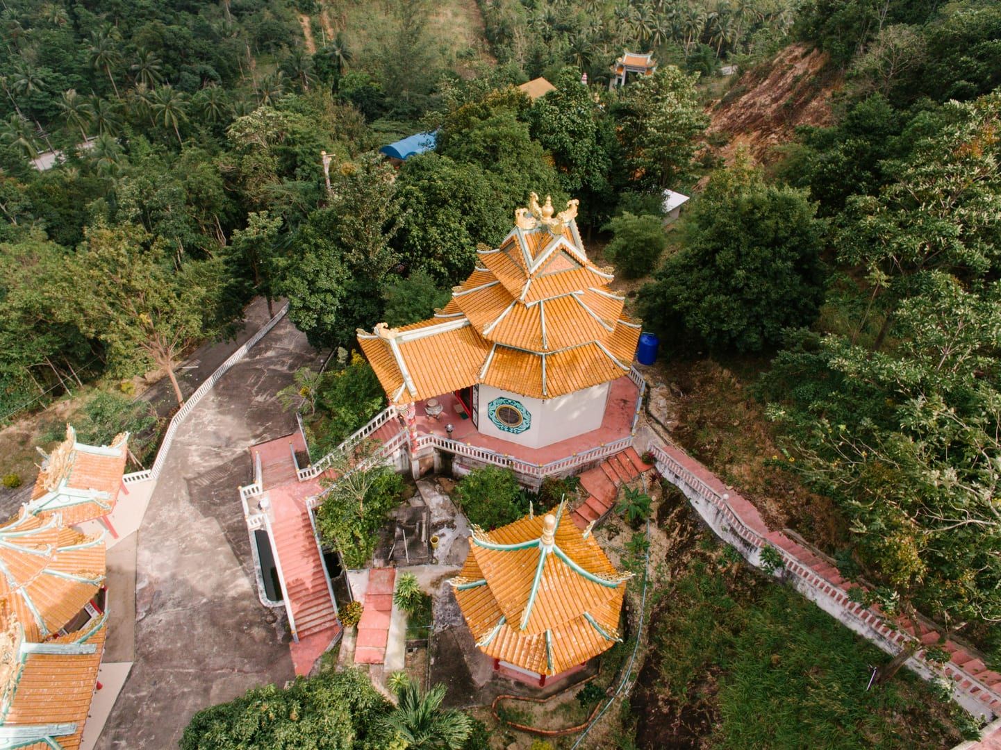Monks teaching at Samui International Meditation Center