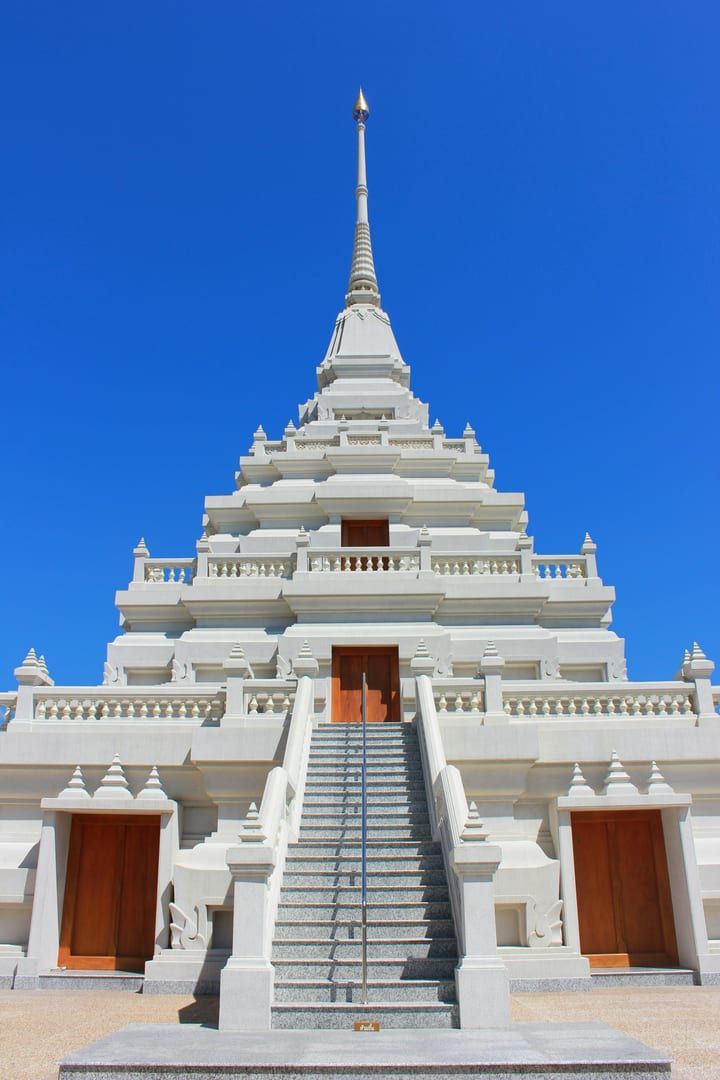 Overview of the Wat Khao Chedi complex Samui